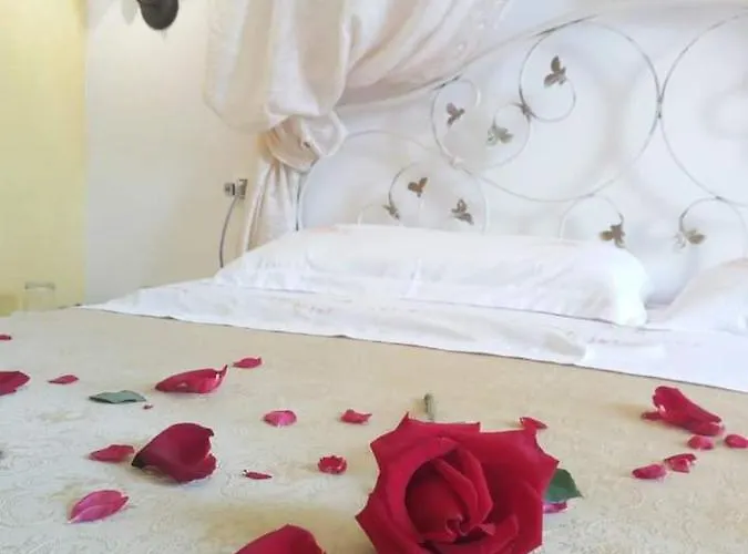 Vecchio West Отель Аджерола