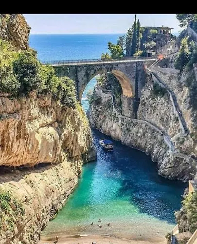 Отель Vecchio West Аджерола